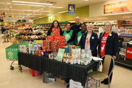 Chepstow digs deep for foodbank