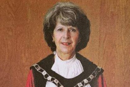 Tributes paid to former Abergavenny Mayor  Sheila Woodhouse